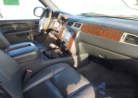 2013 GMC Yukon Xl 1500 Denali z USA, uszkodzony, nr VIN 1GKS2MEF7DR309994